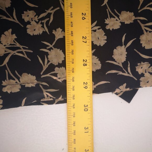 Liz Claiborne Collection Ladies Size 10 Button Closure Tunic Length Blouse - Picture 10 of 10